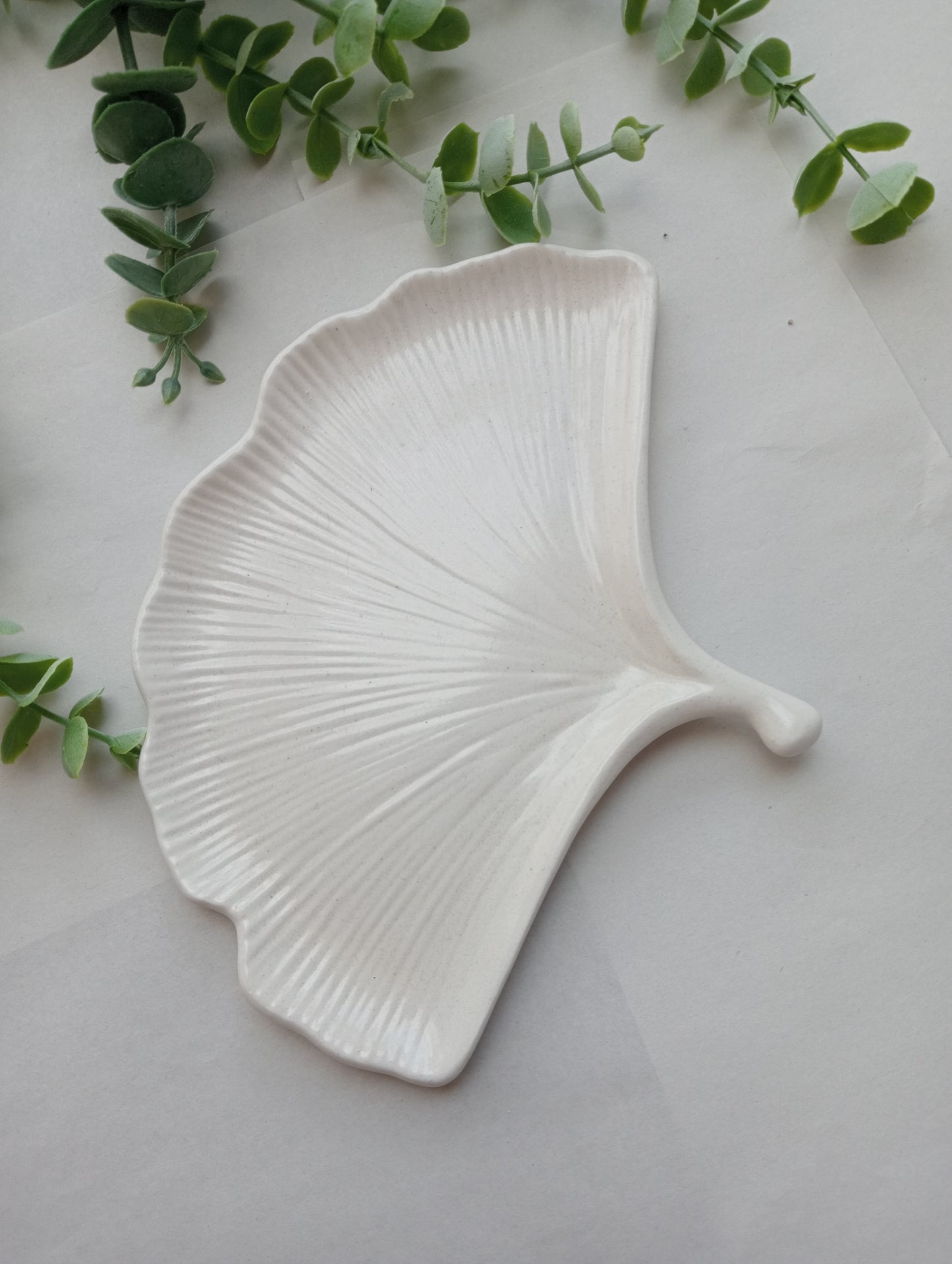 Jesmonite Tray, Ginkgo